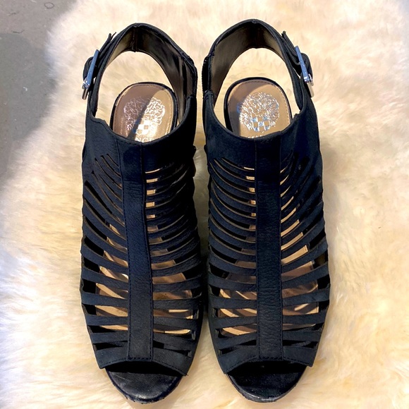 Vince Camuto Shoes - Vince Camuto 9.5 black shoes. Slightly worn